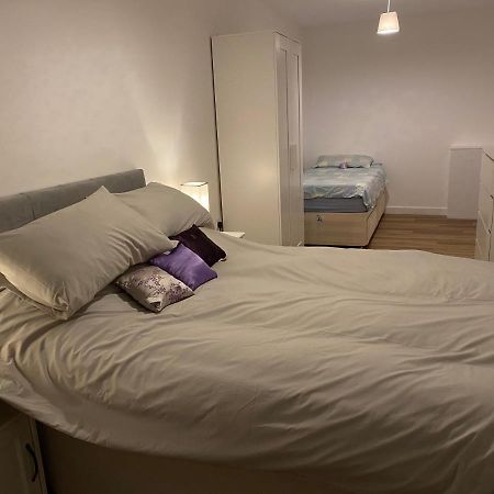 Southwick  Adorable One-Bedroom Flat With Patio Garden. מראה חיצוני תמונה