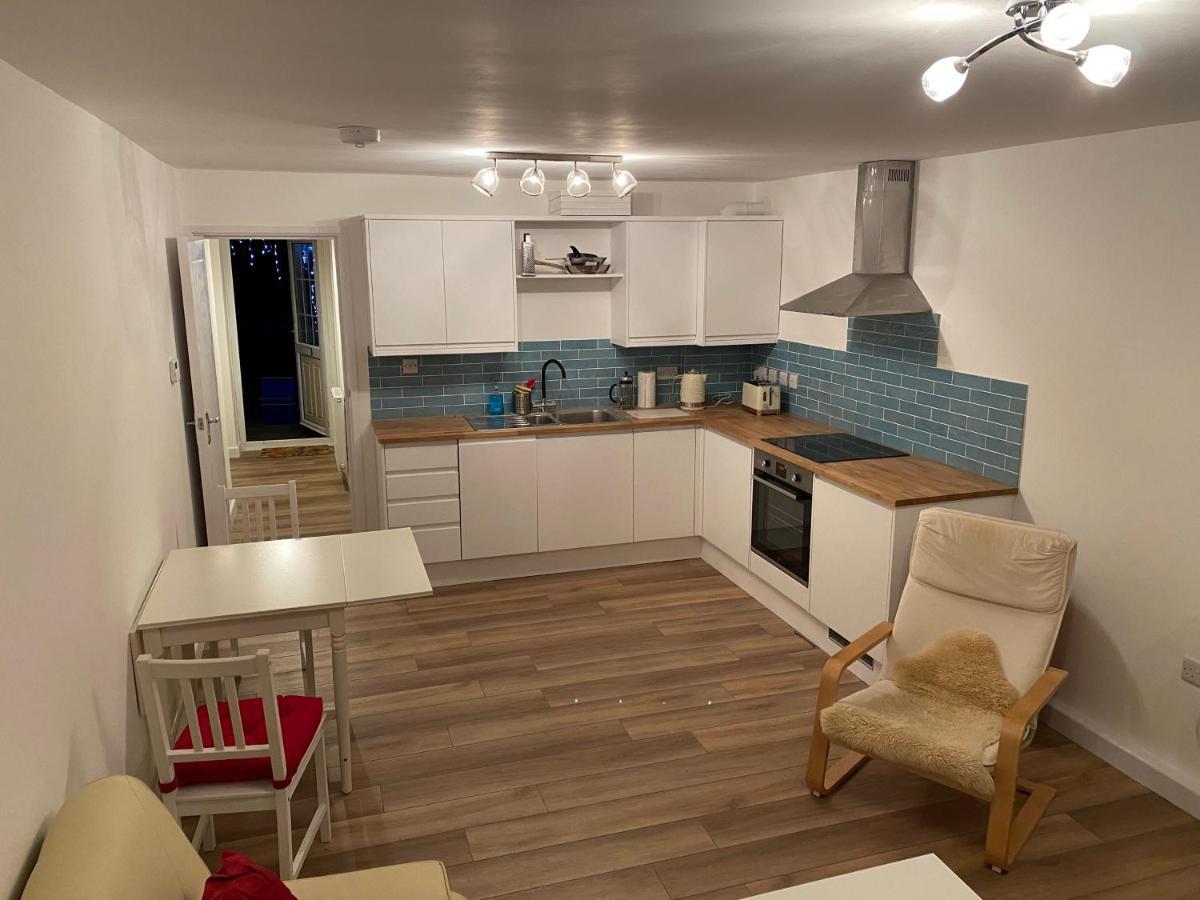 Southwick  Adorable One-Bedroom Flat With Patio Garden. מראה חיצוני תמונה