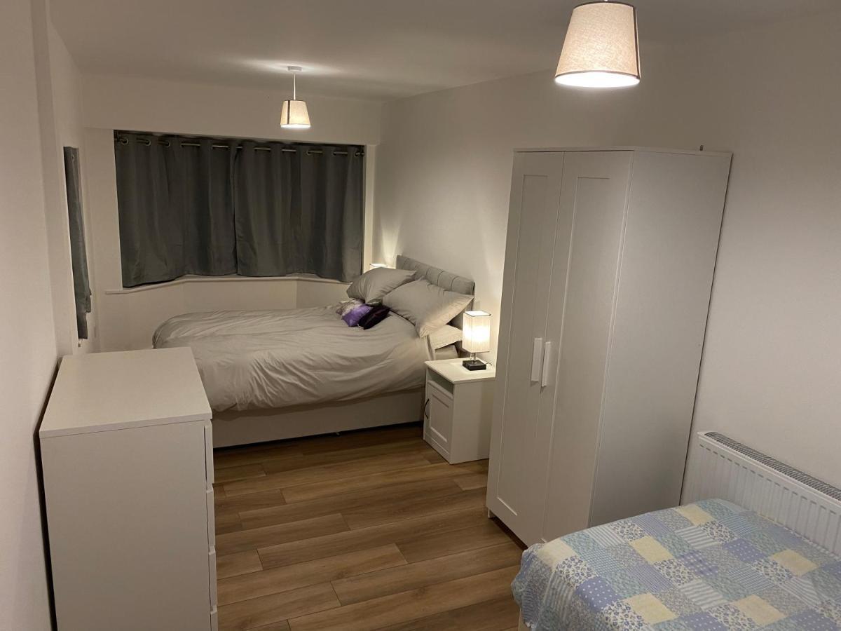 Southwick  Adorable One-Bedroom Flat With Patio Garden. מראה חיצוני תמונה