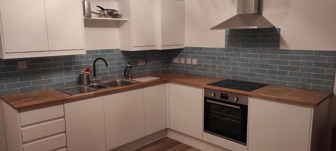 Southwick  Adorable One-Bedroom Flat With Patio Garden. מראה חיצוני תמונה