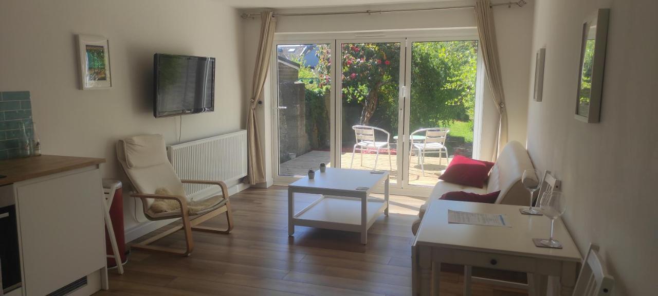 Southwick  Adorable One-Bedroom Flat With Patio Garden. מראה חיצוני תמונה